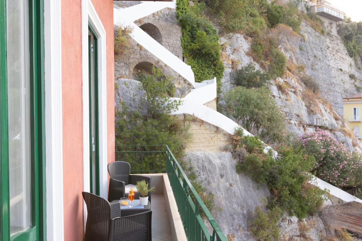 Sorrentovibes - Seaview Home On The Beach & Amazing Views Terrace Экстерьер фото